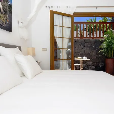 Lanzamare Private Pool Playa Blanca