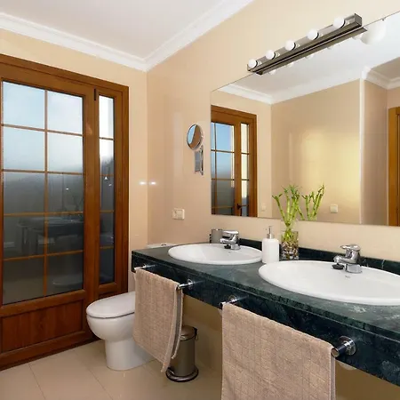 Lanzamare Private Pool Playa Blanca